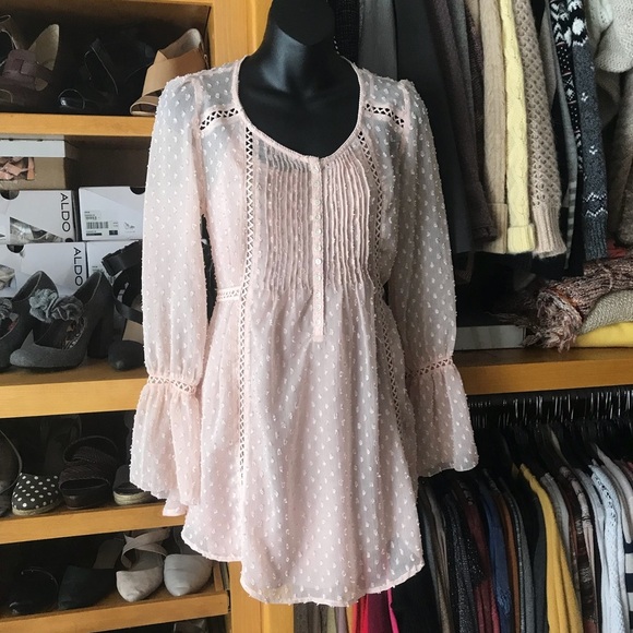 ⭐️BOGO FREE⭐️ KIMCHI BLUE Pretty in pale pink blouse - Picture 4 of 8